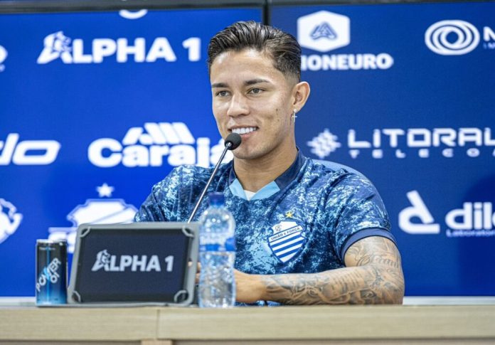 Gustavo Cabral, meia do Vila Nova ex-CSA