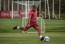 Após rescindir com o Vila Nova, Vinícius Paiva é anunciado por time paulista
