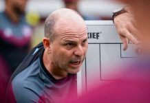 Sem vencer no Goianão, Inhumas demite o técnico Cléber Gaúcho