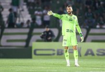 Vila Nova anuncia contratação de goleiro que estava no Guarani