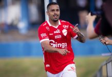 Vila Nova sobra no Jonas Duarte, vence o Anápolis e segue 100% no Goianão
