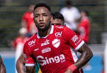 Após um ano e sete meses sem marcar, Rafa Silva comemora gol em Nerópolis: “me cobrava muito”