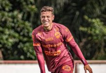 Vila Nova rescinde contrato com lateral que estava emprestado ao futebol japonês