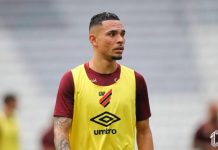 Goiás tenta contratação de Luiz Fernando, atacante do Furacão ex-Atlético/GO