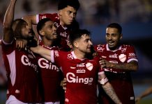 Com dois gols de João Vieira, Vila Nova vence o Anápolis e leva vantagem na volta das quartas