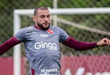 De saída? André Luiz recebe proposta do exterior e deve deixar o Vila Nova