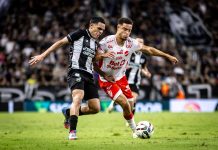 Após levar virada, Vila Nova reage, empata em 3 a 3 com o Ceará e mantém liderança da Série B