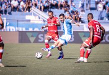 Em jogo com três expulsões, Vila Nova bate Londrina e cola na liderança