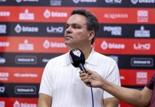 “Nós vamos brigar para subir”, diz Adson após vitória do Atlético sobre o Operário-PR