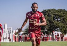 Anderson Jesus rechaça favoritismo do Vila diante do América-MG e pede foco contra o lanterna