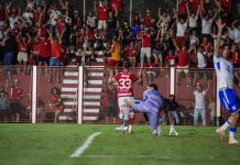 Vila Nova decide no primeiro tempo, bate Avaí e volta a vencer na Série B