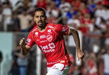 Em novo julgamento no STJD, Dellatorre pega punição de apenas um jogo e fica fora do clássico