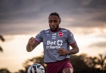 Rafa Silva passa por artroscopia no joelho e é mais um desfalque no Vila para o clássico