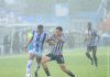 Em partida com paralisação, Anápolis leva gol no último minuto e segue no Z-2 Em partida que ficou paralisada por quase uma hora pela forte chuva que inundou o campo do Estádio da Curuzu, o Anápolis perdeu por 2 a 1 para o Paysandu
