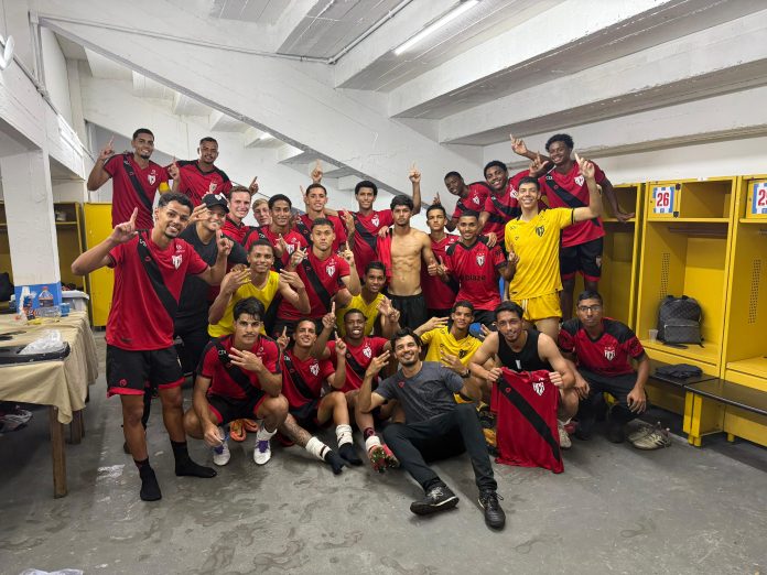 O Atlético-GO venceu o Paysandu por 3 a 0, fora de casa, nesta quarta-feira, pela sexta rodada da Série B do Campeonato Brasileiro Sub-20