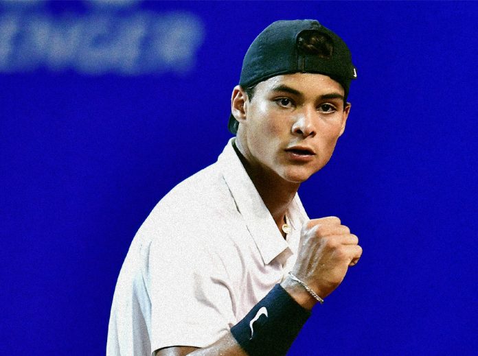 Perto do top 1000 da ATP, Guto Miguel vai às quartas na simples e semifinal nas duplas