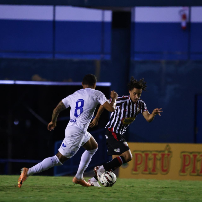 Anápolis empata com o Barra
