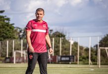 Conhecido do futebol goiano, Umberto Louzer assume equipe que busca primeira vitória na Série B