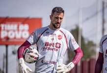 “Estamos tendo a possibilidade de sonhar”, ressalta Helton Leite que mira acesso com o Vila