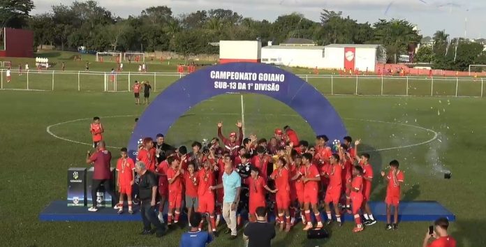 VILA NOVA CAMPEÃO GOIANO SUB-13