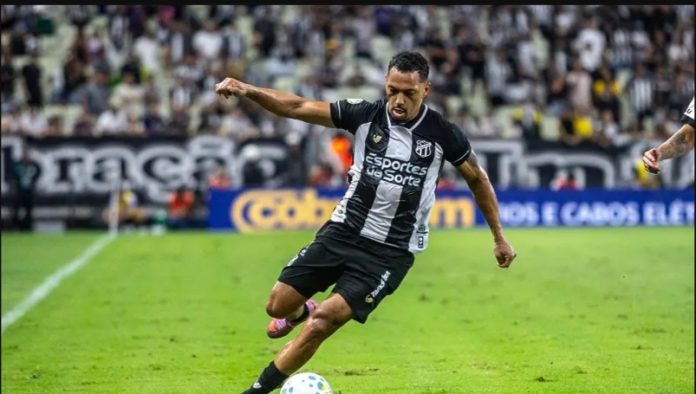 Alex Silva está próximo do Goiás