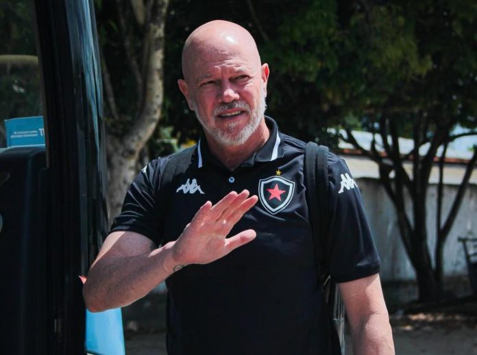 ANTÔNIO CARLOS ZAGO FOTO JOÃO NETO BOTAFOGO-PB