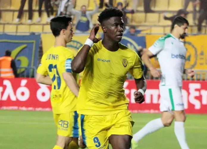 JOÃO PEDRO FOTO PANETOLIKOS