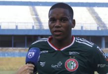 Atacante do Morrinhos fala em superação após 1° gol no profissional: “trabalhava em obra”