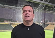 “Jogam sem alma”: Adson faz críticas ao elenco e acelera busca por treinador