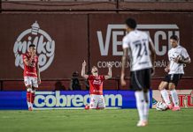 Com um gol em cada tempo, Vila Nova vence Ceará e assume vice-liderança da Série B