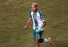 Goiás encaminha acerto com atacante destaque do Gama
