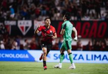 Atlético-GO vence Ceará mesmo com um a menos e encosta no G6 da Série B