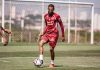 Vila conta com retorno de dois atacantes e um zagueiro para duelo contra Botafogo-SP