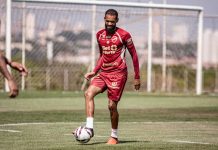 Vila conta com retorno de dois atacantes e um zagueiro para duelo contra Botafogo-SP
