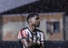 Lincoln é regularizado no BID e fica à disposição de Guto Ferreira no Vila Nova