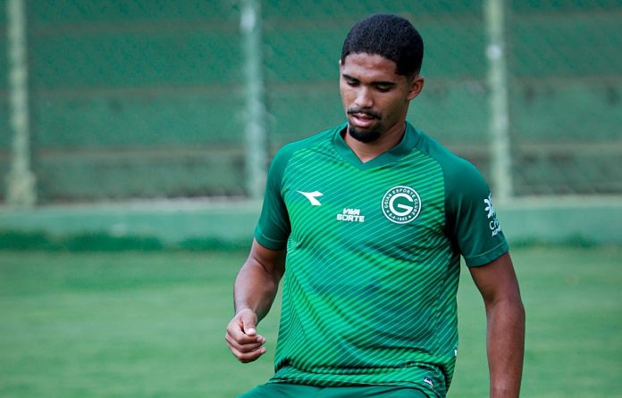 KADU SOUSA GOIÁS TREINO E