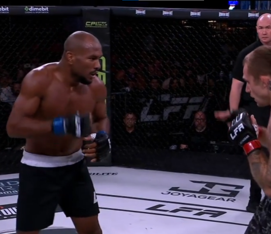 Wildemar Negueba faz luta equilibrada, mas perde por decisão dos juízes no LFA 243