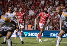 Vila Nova cede empate no último lance e briga por liderança fica mais acirrada